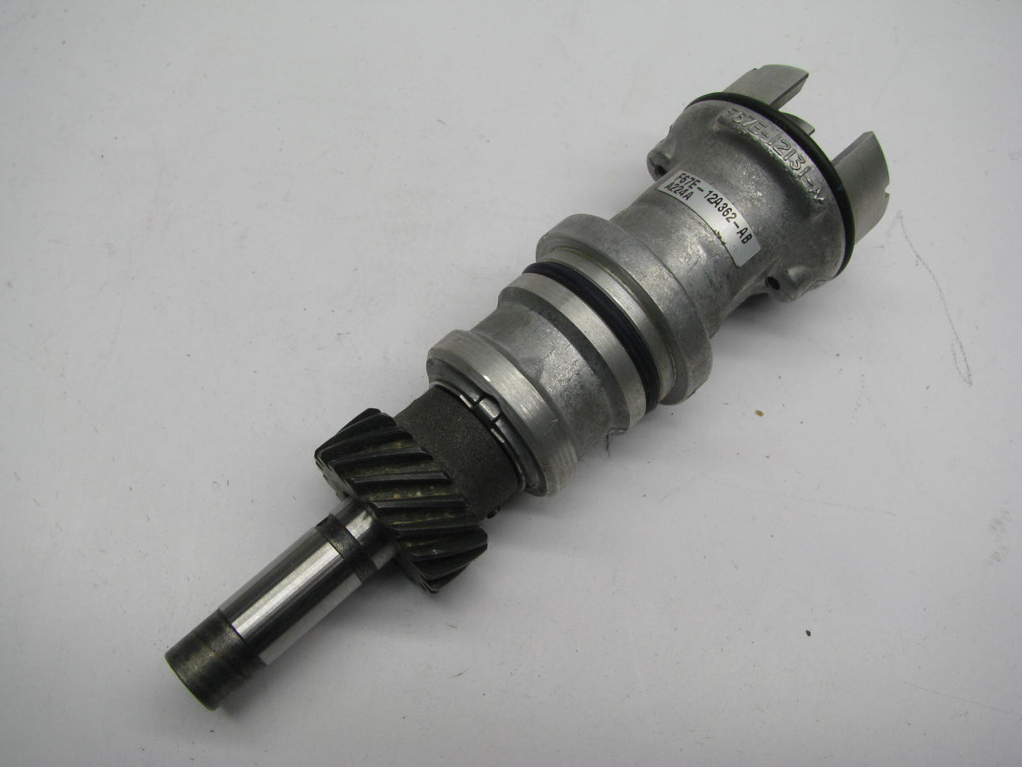 NEW - OEM Mazda ZZM5-20-35YA Engine Camshaft Synchronizer Ford # F67E-12A362-AB