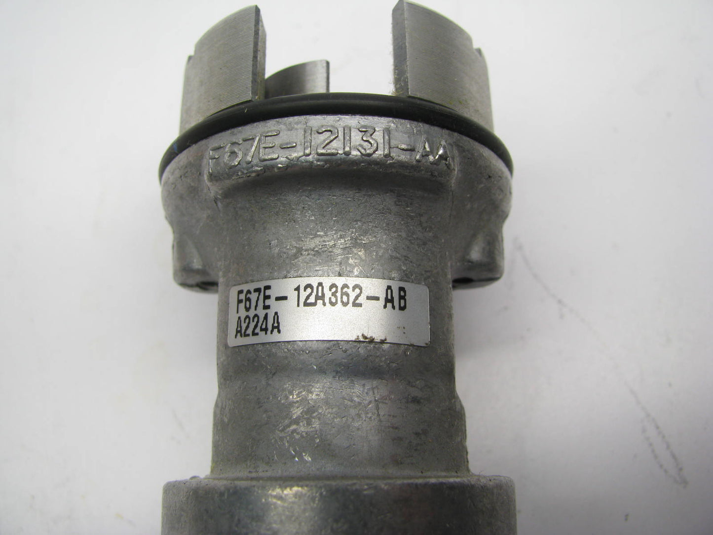 NEW - OEM Mazda ZZM5-20-35YA Engine Camshaft Synchronizer Ford # F67E-12A362-AB