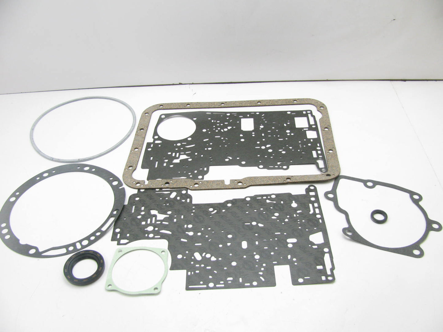 NEW GENUINE Automatic Transmission Gasket Seal Kit OEM 1996-2000 Mazda B4000