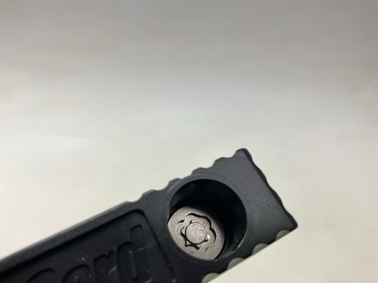 OPENED Mcgard 76029 Anti-theft Universal Tailgate Lock For 11-24 Ram 1500 2500