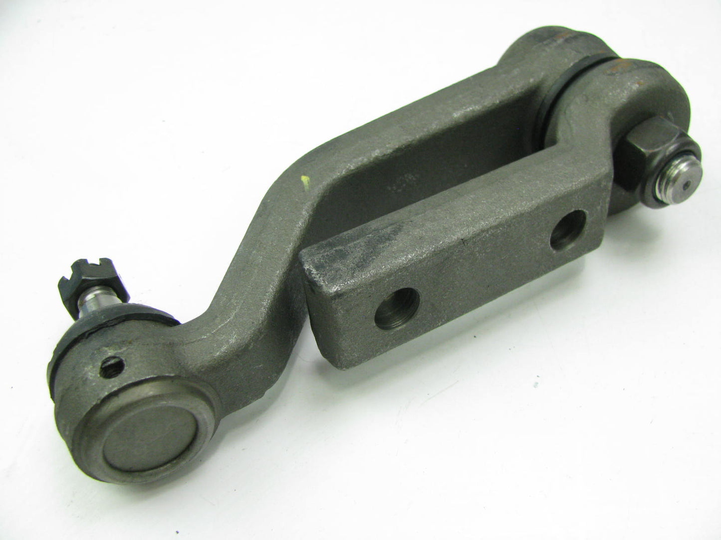 Mcquay-norris FA5000 Steering Idler Arm for 1990-2005 Astro & Safari AWD