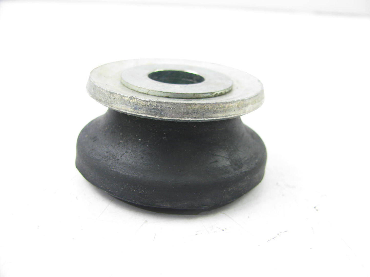 Mcquay-norris FA932 Suspension Strut Rod Bushing Kit Front