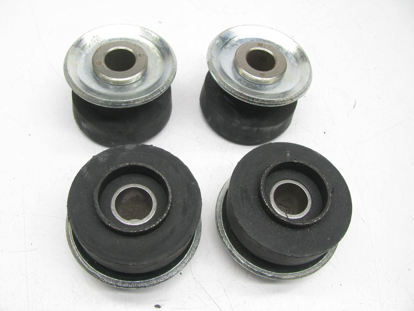 Mcquay-norris FA939 Suspension Strut Rod Bushing Kit