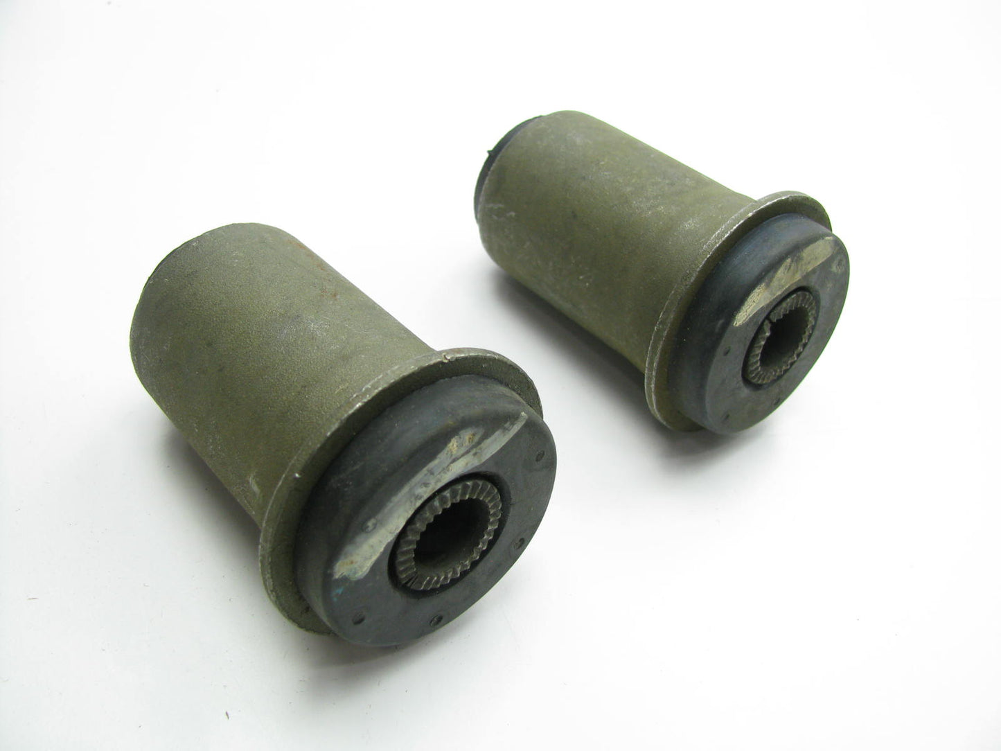(2) Mcquay-Norris FB416 Front Suspension Lower Control Arm Bushings