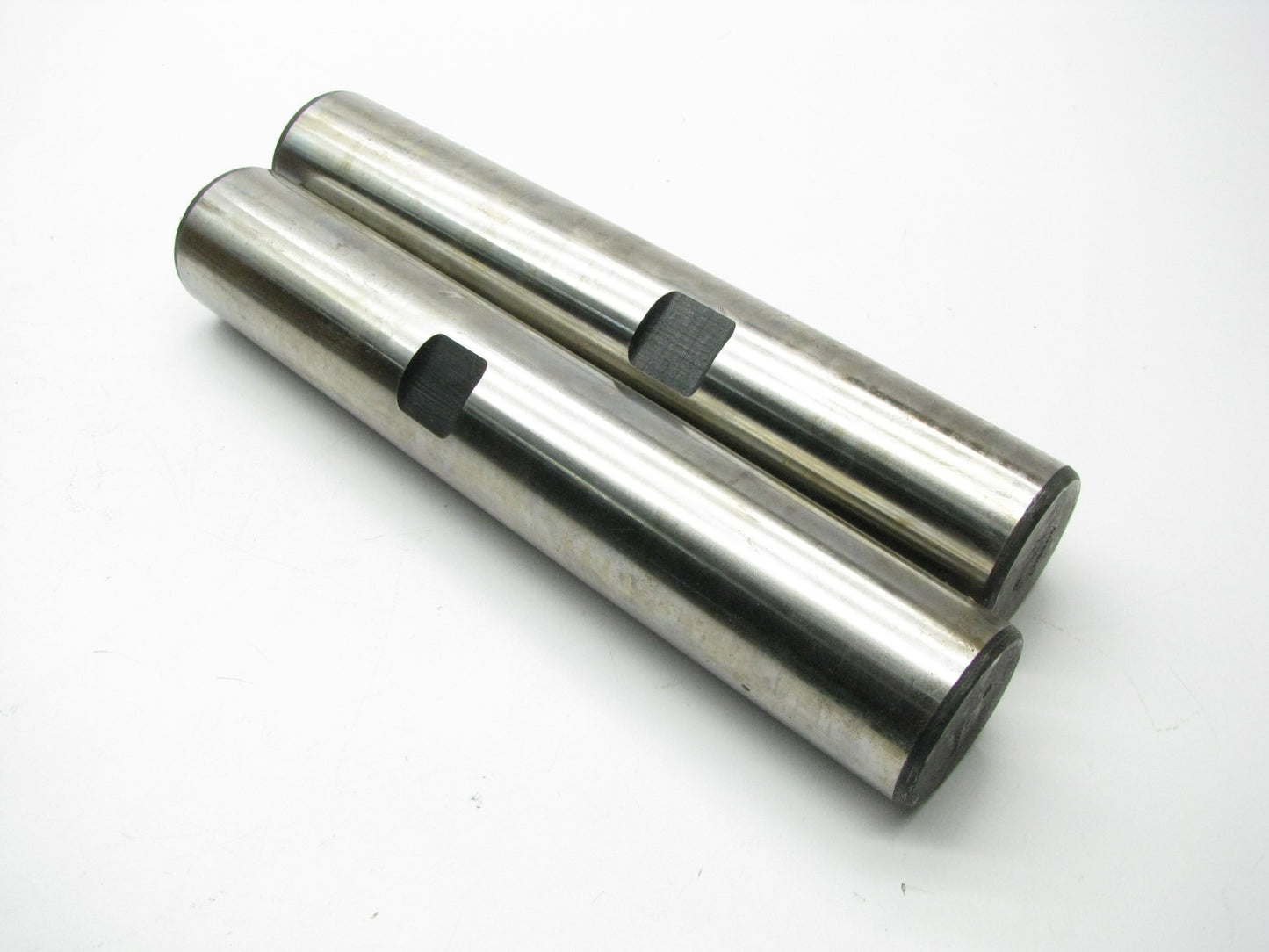 Mcquay-norris KA-308 Steering King Pin Bolt Set 1970-86 Ford C-L-W-CL-CLT Series