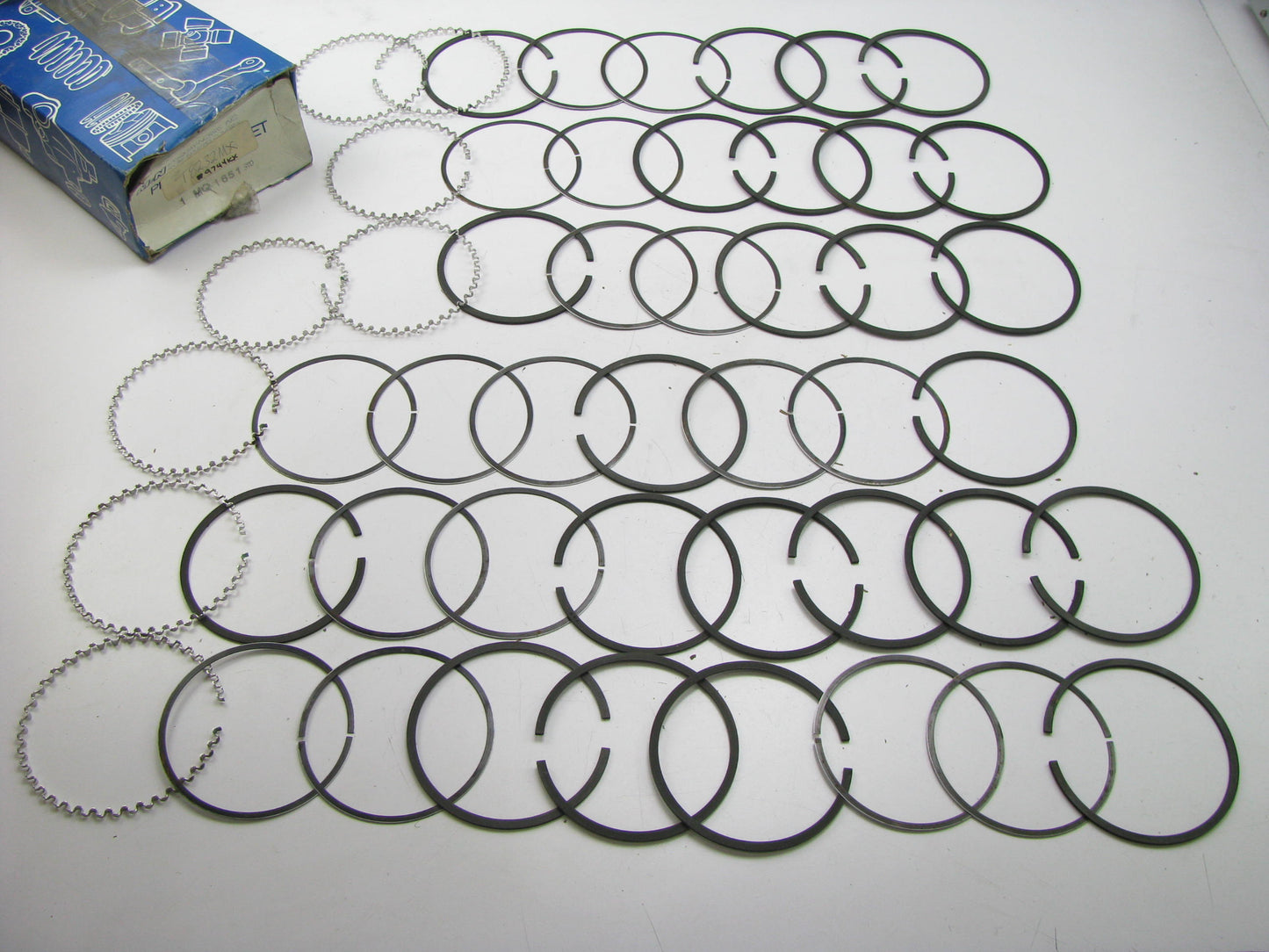 Mcquay-norris MQ1651 Piston Rings STD 73-78 Ford 359 361 389 391 V8 4.05'' Bore