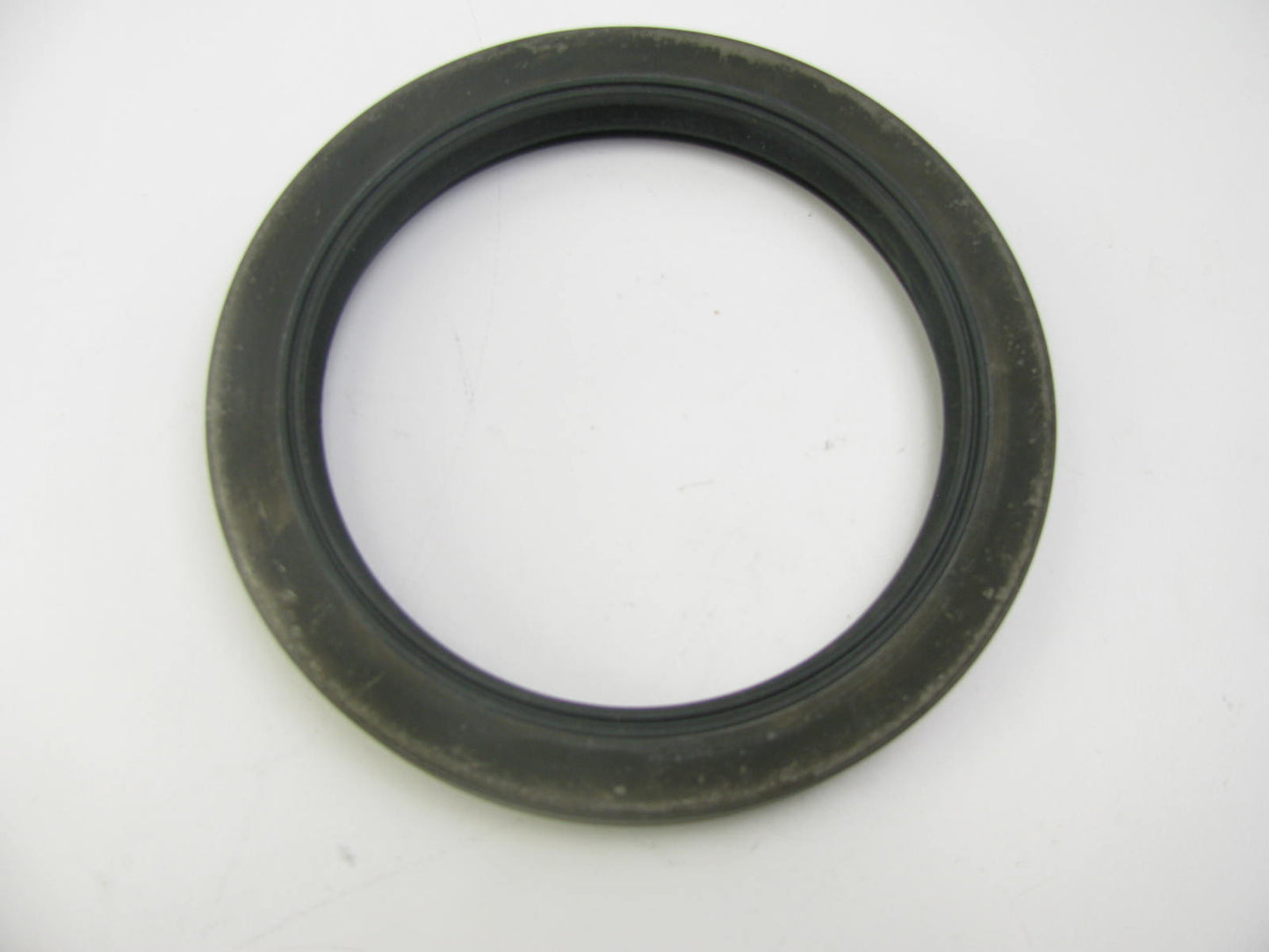 Mcquay-norris OS41550 REAR Wheel Oil Seal 5.506'' OD X 4.166'' ID X 0.600'' WIDE