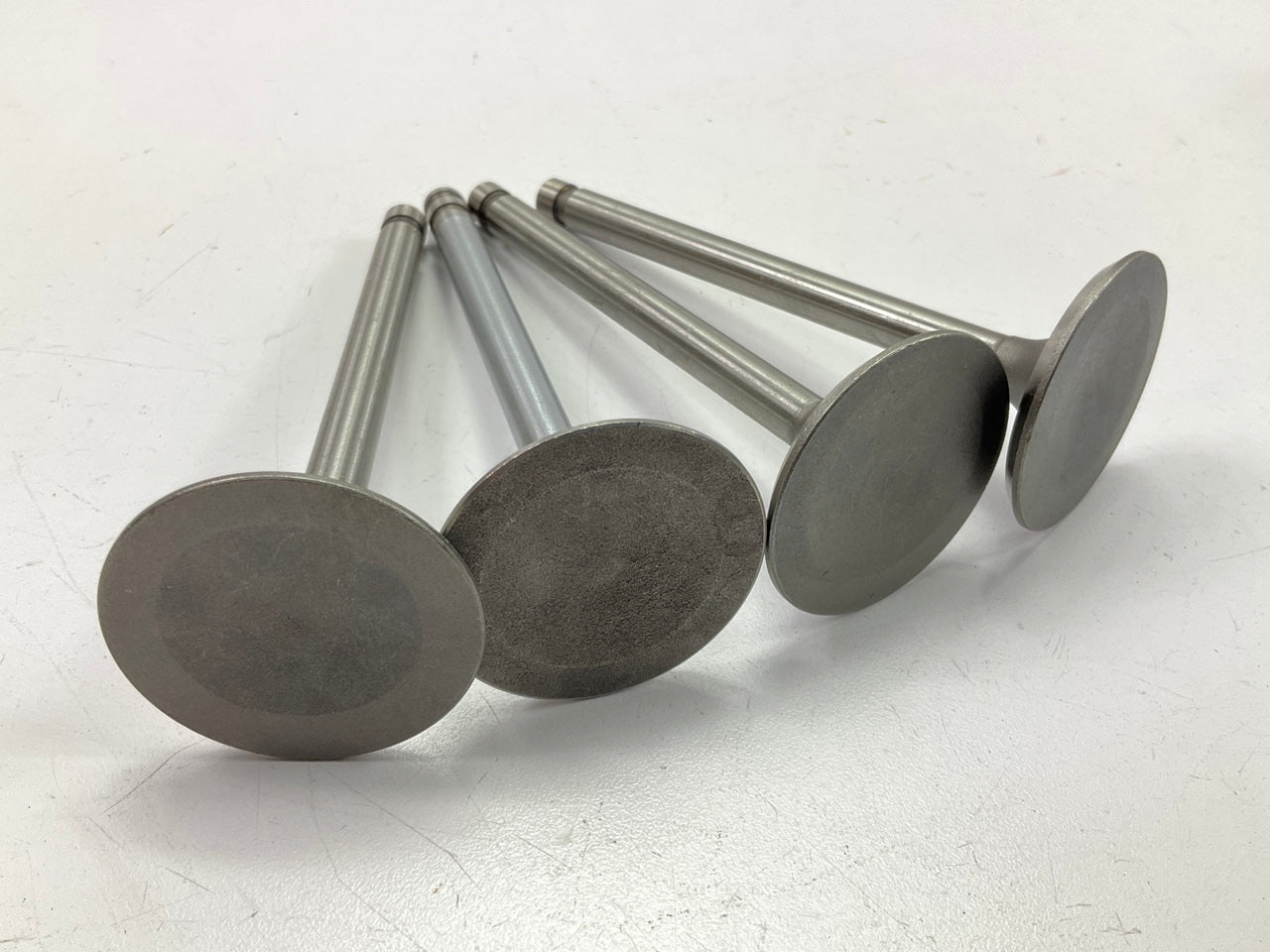 (4) Mcquay-norris V-2431N Engine Intake Valve For 1971-1980 Toyota 2TC 1.6L