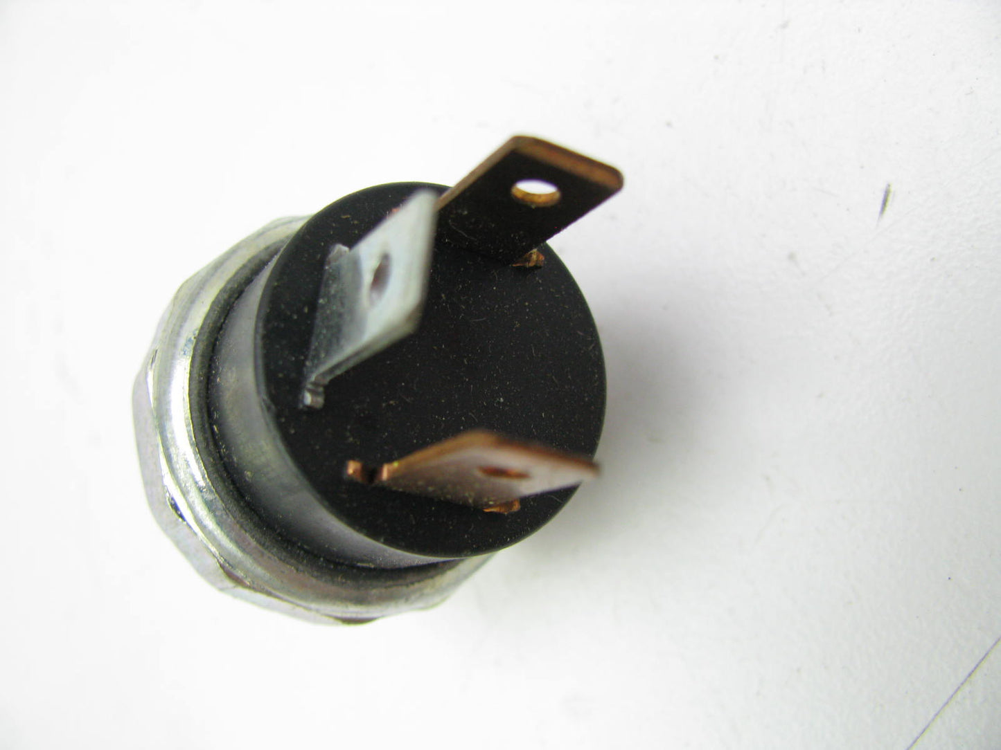 Mechanics Choice 3241717 Engine Oil Pressure Sender Switch Sensor