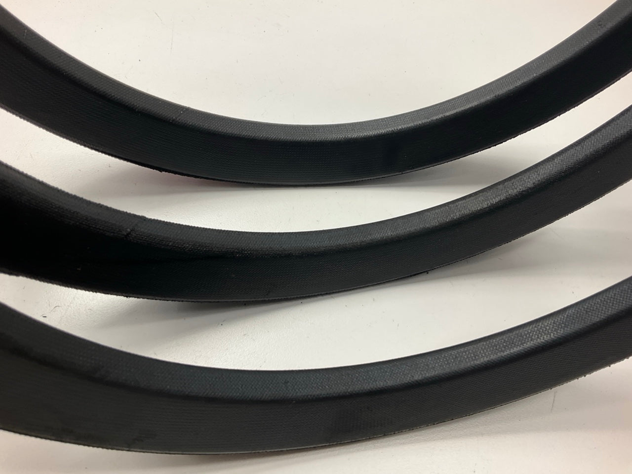 Megadyne 8V-1180 Industrial Accessory Drive V-Wedge Belt - 1.00'' X 118''