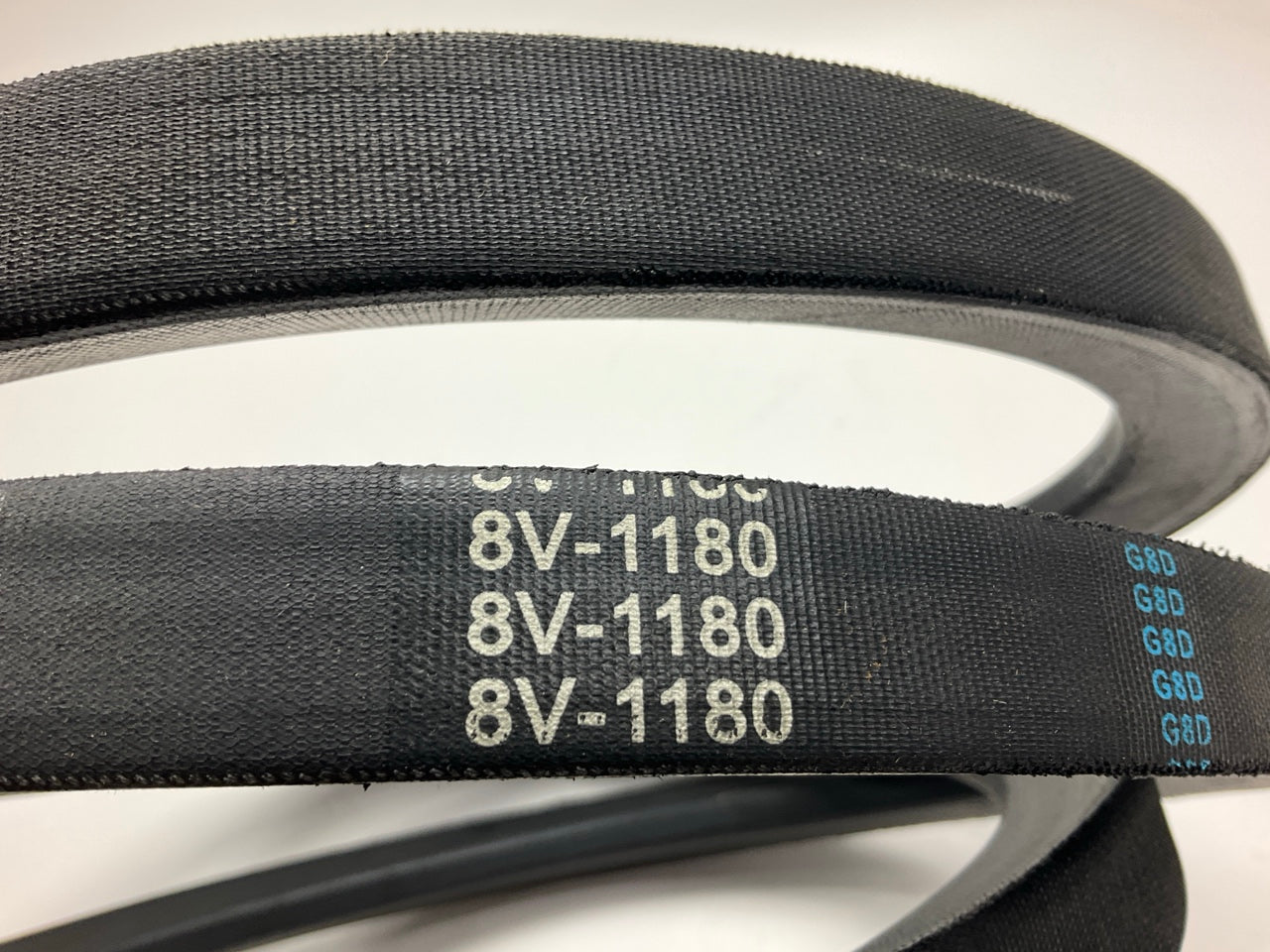 Megadyne 8V-1180 Industrial Accessory Drive V-Wedge Belt - 1.00'' X 118''