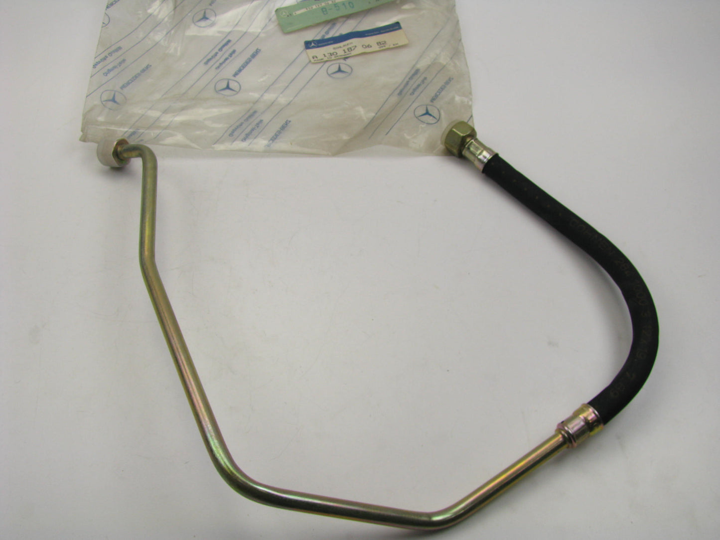 OEM Mercedes-benz M114 A1301870682 Oil Cooler Line Tube Hose 130-187-06-82