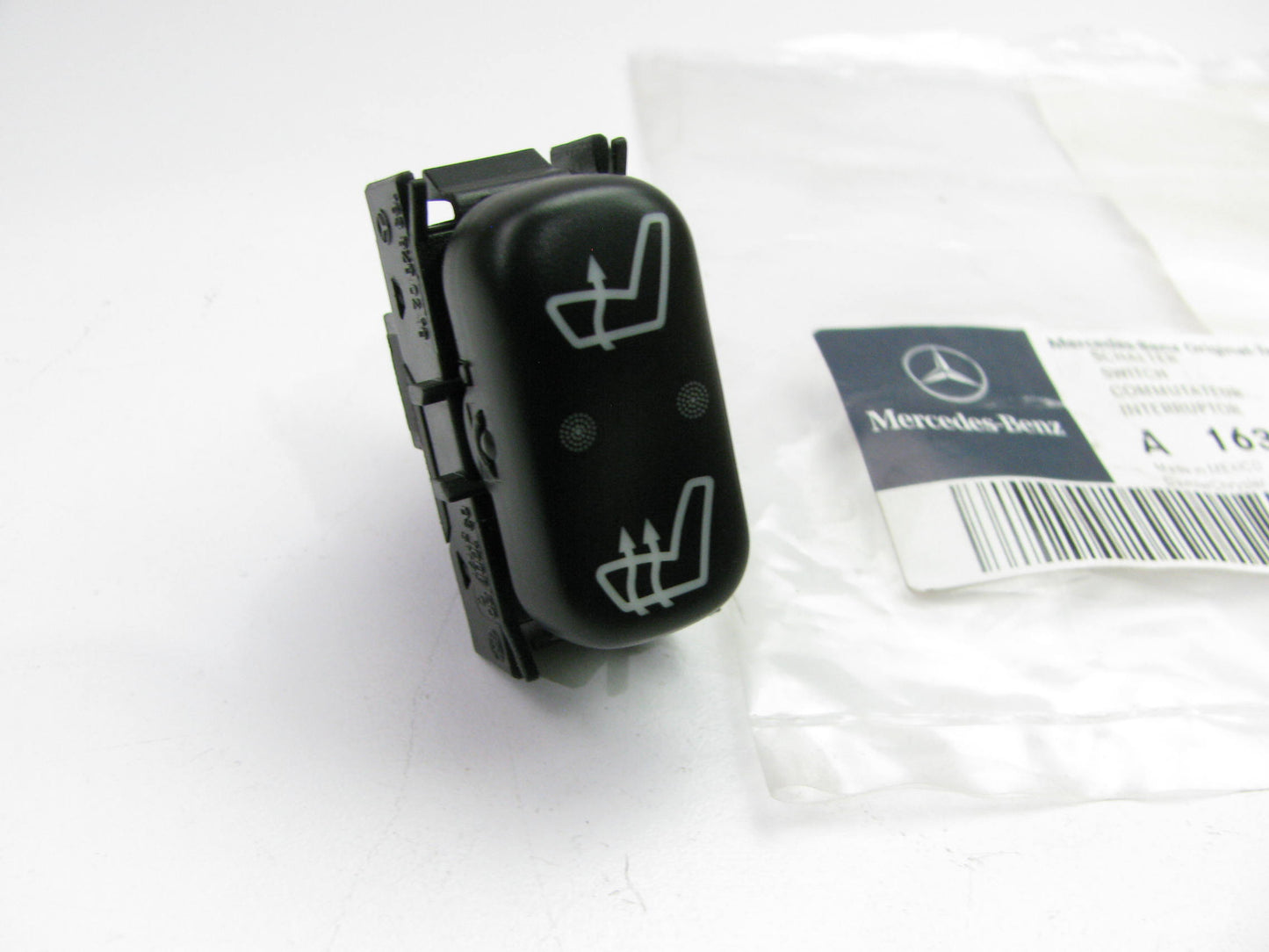 NEW GENUINE OEM Mercedes-Benz A1638200210 Heated Seat Switch W163 ML320 ML430