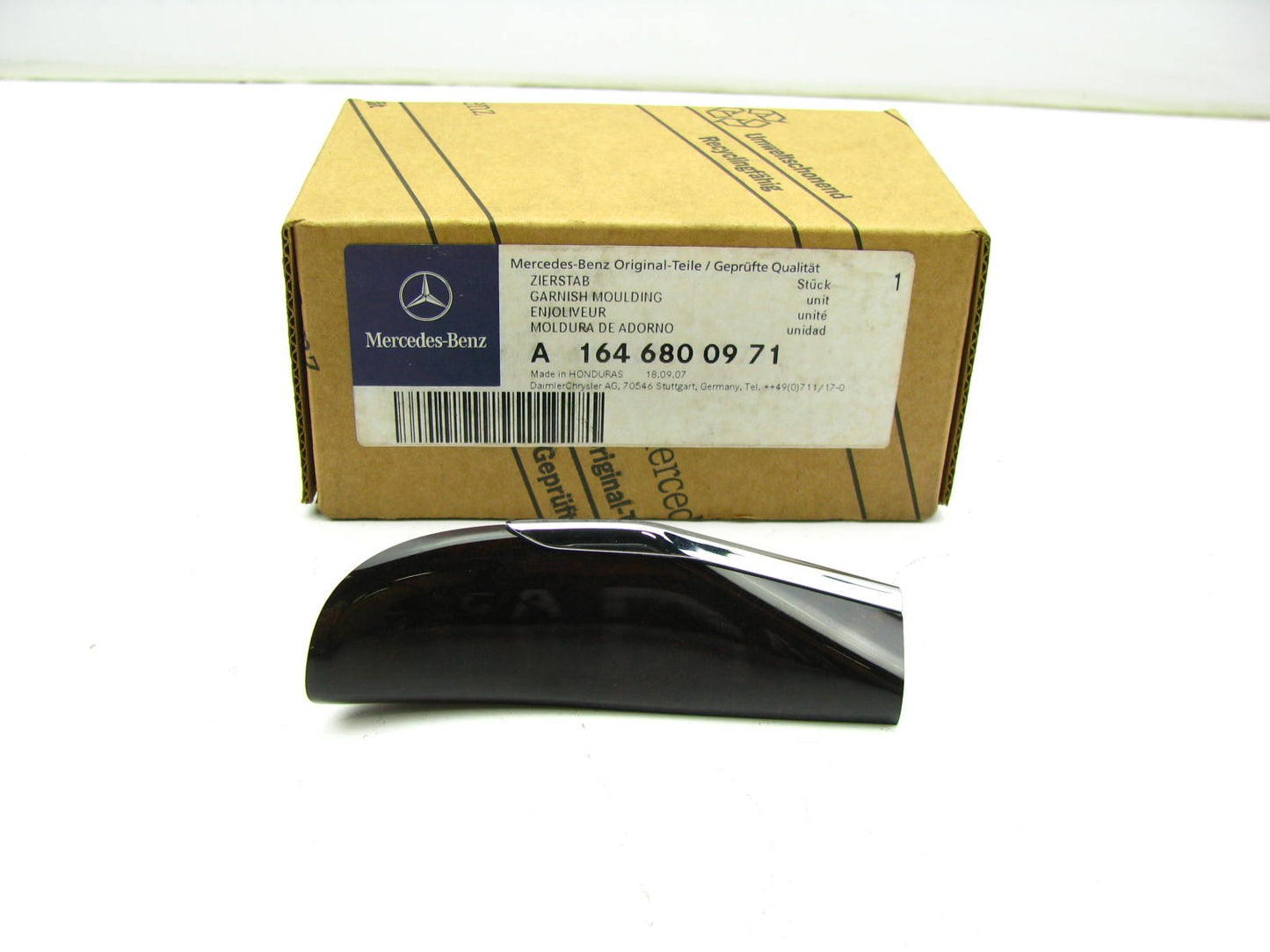 New Genuine OEM Mercedes-Benz A1646800971 Dashboard Garnish Moulding 07-12 GL350