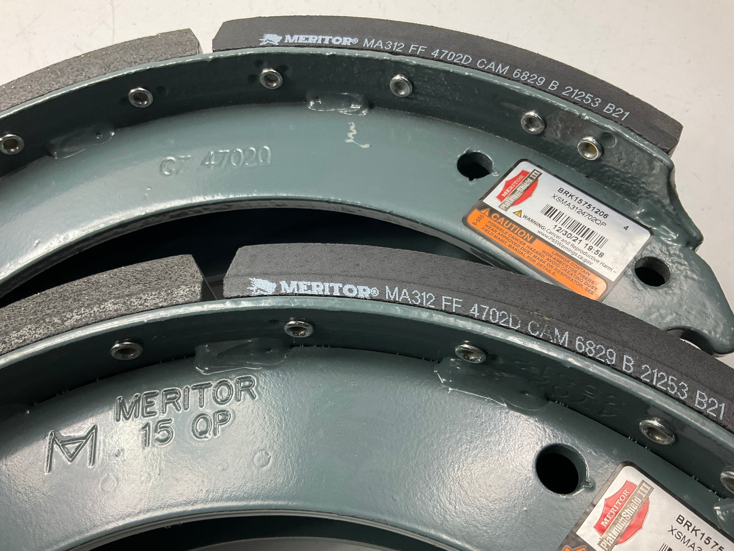 REMAN. Meritor XK3124702QP Q-Plus Brake Shoe Kit With Hardware, 15'' X 4'', 23K