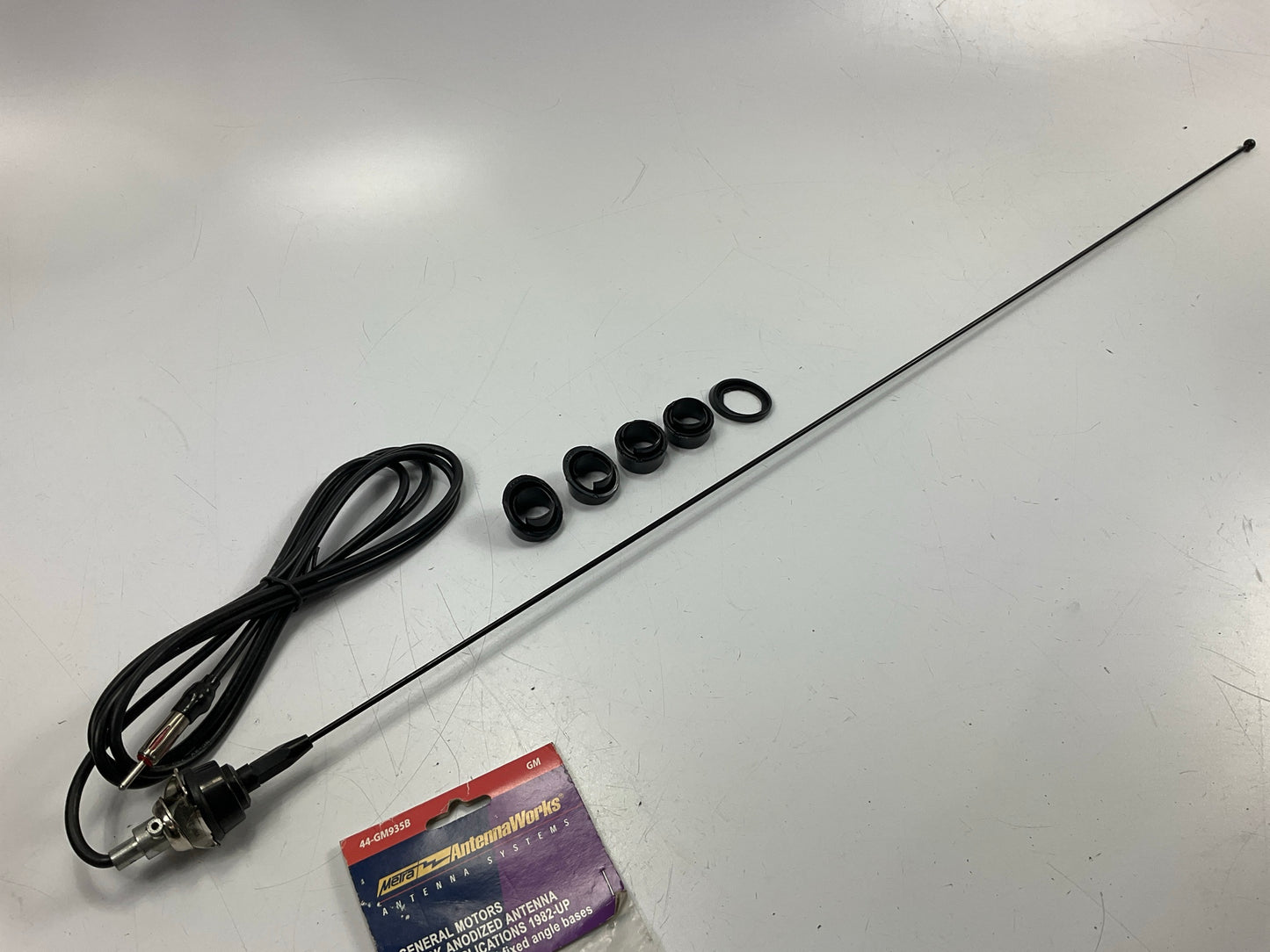 Metra 44-GM935B GMC Chevy Replacement AM/FM Antenna