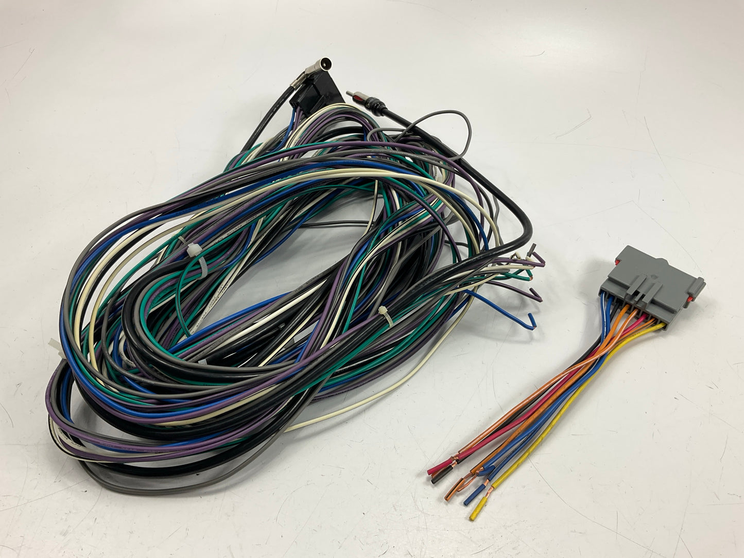 Metra 70-5601 Wiring Harness For 95-98 Ford Aftermarket JBL System
