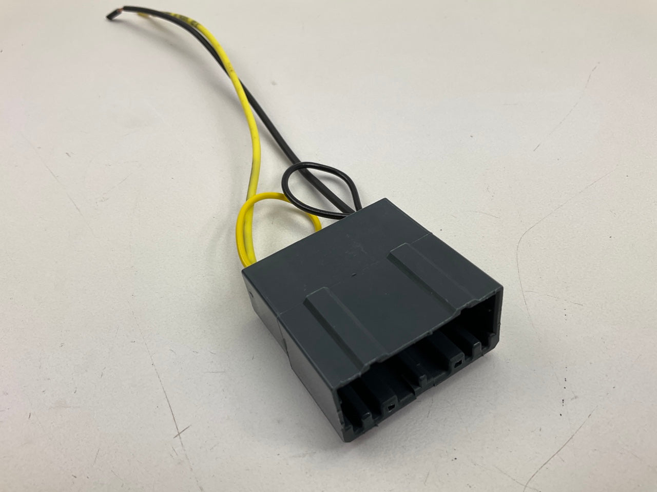 Metra 70-6514 Wire Harness Amp Bypass For 2002-2005 Dodge Ram 1500 Truck