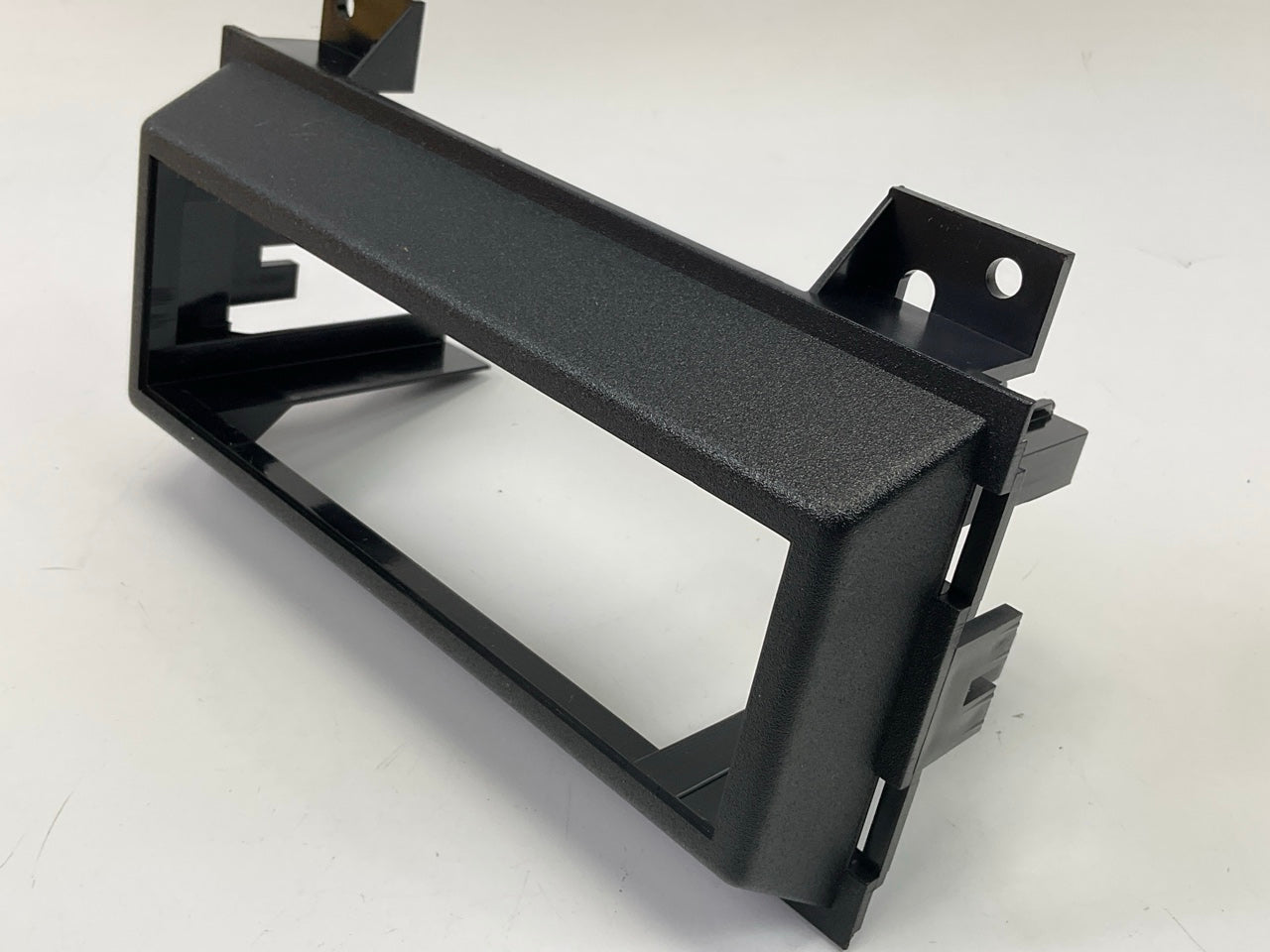 Metra 99-3043 Single DIN Radio Stereo Installation Kit