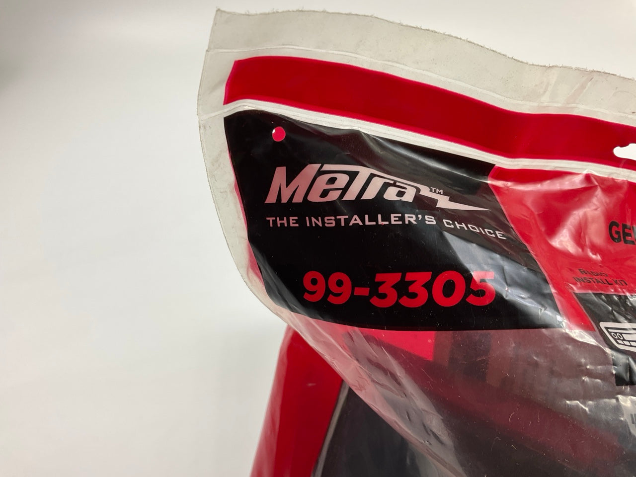 Metra 99-3305 Single-Din Radio Install Dash Kit