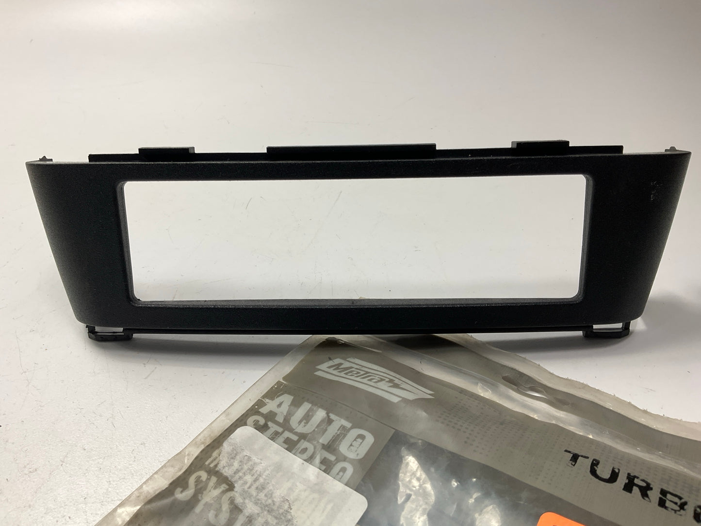 Metra 99-7414G Single DIN Radio Install Dash Trim Bezel Kit For 2000-2006 Sentra