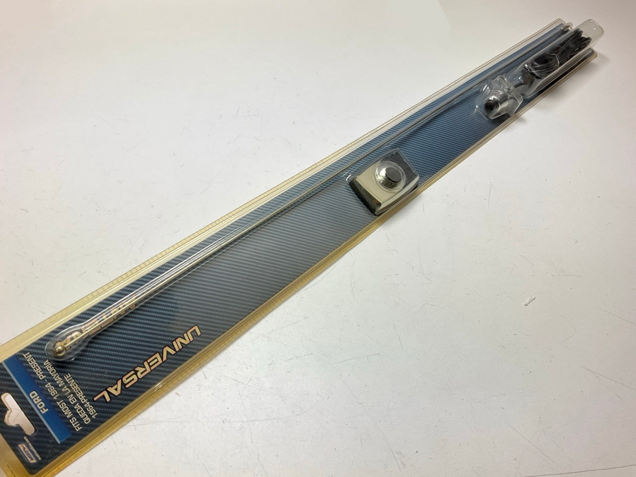 Metra CF-FD80 1965-Up Ford Universal Rectangular Base Antenna