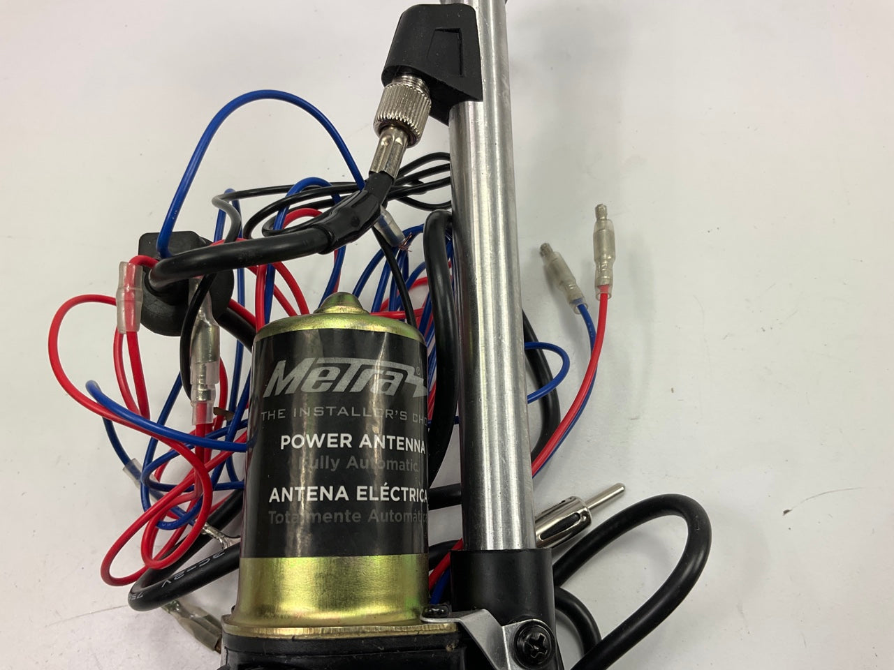 Missing Cable & Bracket - Metra CFPW22 Universal AM/FM Fully Auto Power Antenna