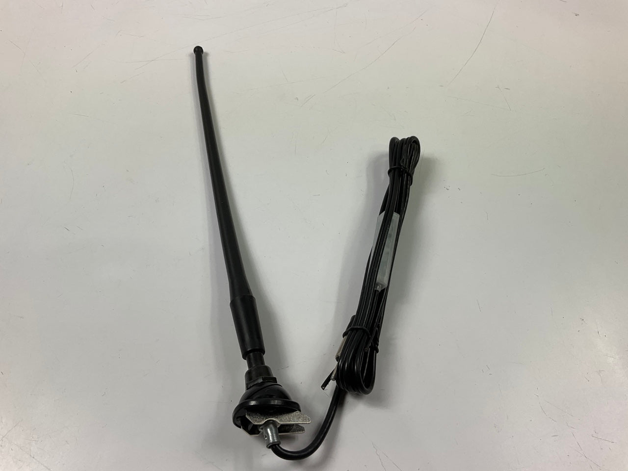 Metra CF-US02RA Universal Amplified Rubber Antenna 12 Volt Signal Amplifier