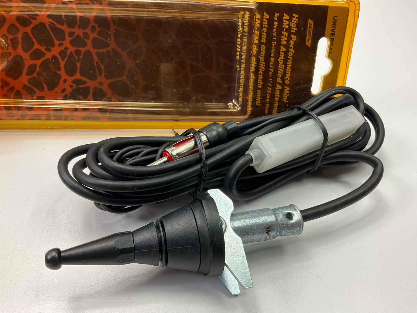Metra CK-UA35 High Performance Mini AM-FM Amplified Antenna For 1'' Hole
