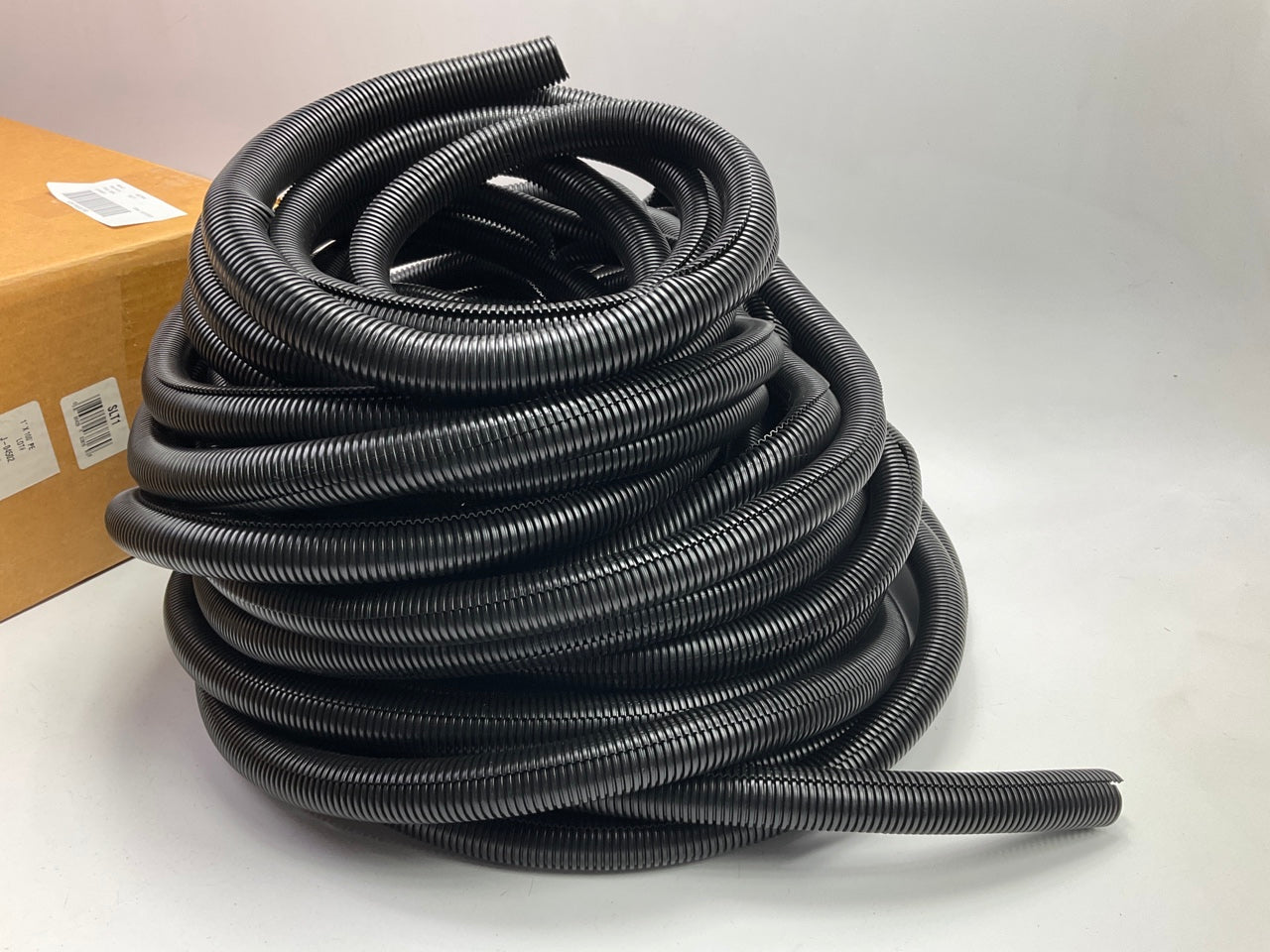 100 FEET - Metra SLT1 1'' BLACK Split Wire Loom Conduit