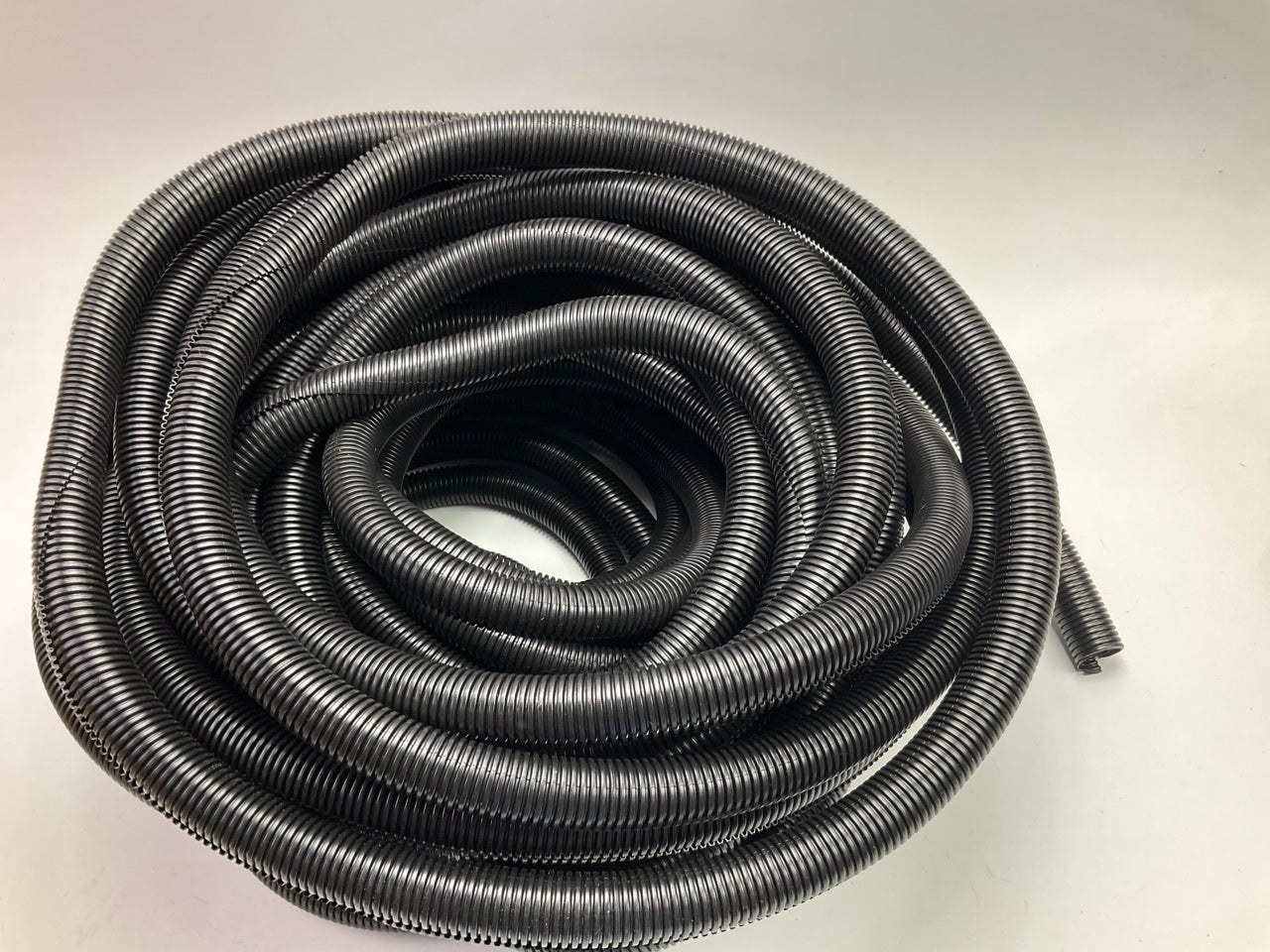 100 FEET - Metra SLT1 1'' BLACK Split Wire Loom Conduit