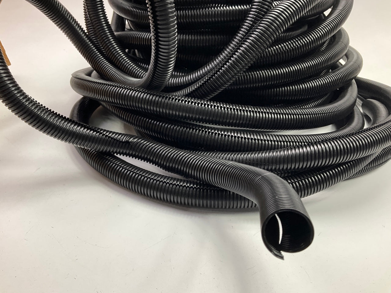 100 FEET - Metra SLT1 1'' BLACK Split Wire Loom Conduit