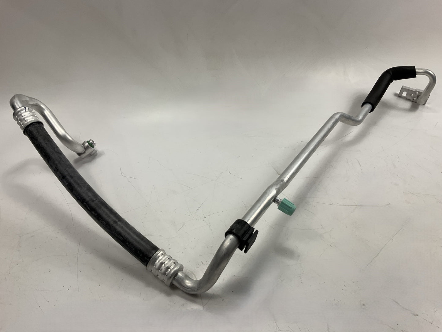 Metrix 97763-3C060 A/C Refrigerant Hose Suction Line For 01-06 Kia Optima 2.4L
