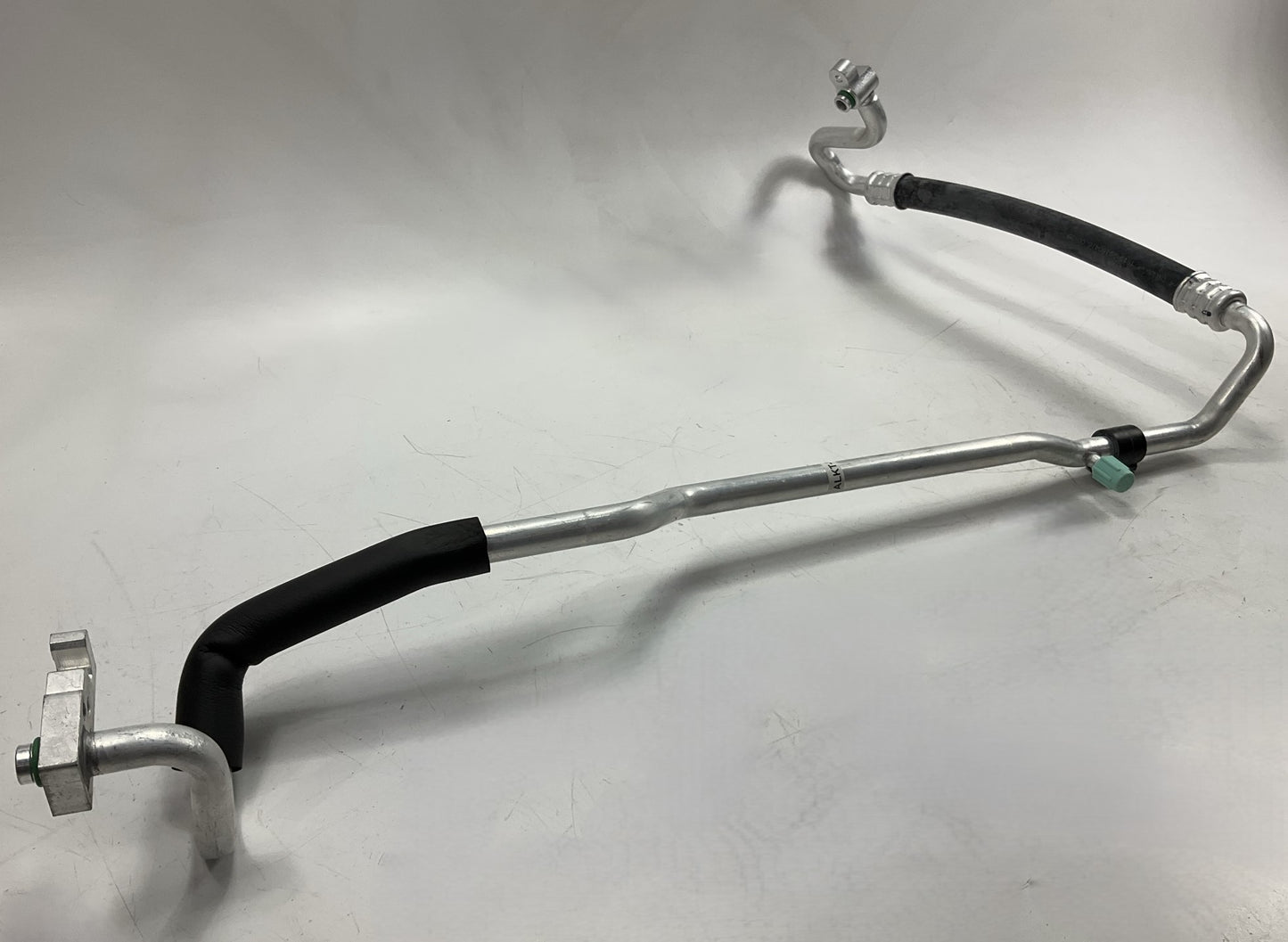 Metrix 97763-3C060 A/C Refrigerant Hose Suction Line For 01-06 Kia Optima 2.4L