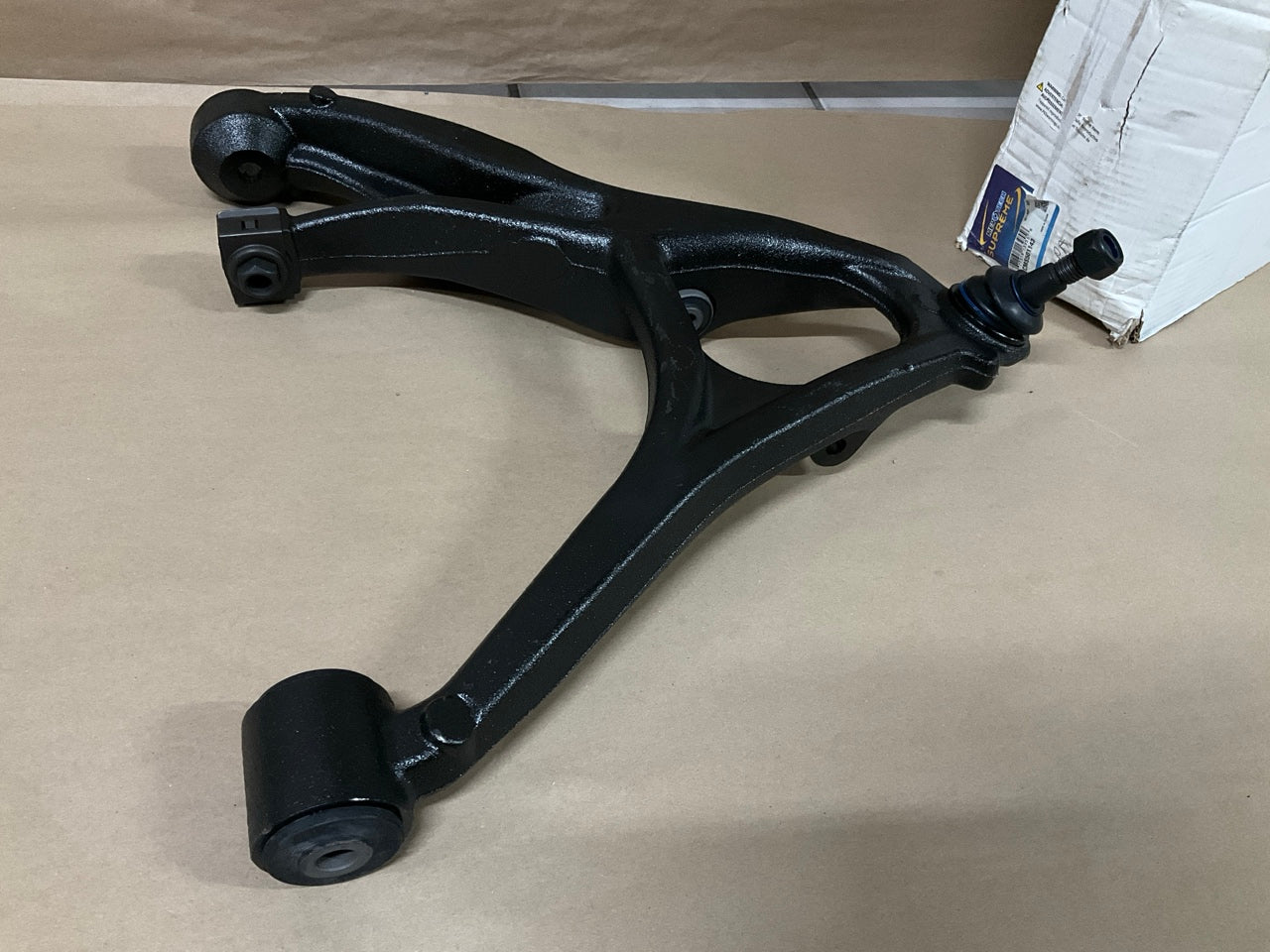 Mevotech CMS501143 Front Right Lower Control Arm & Ball Joint