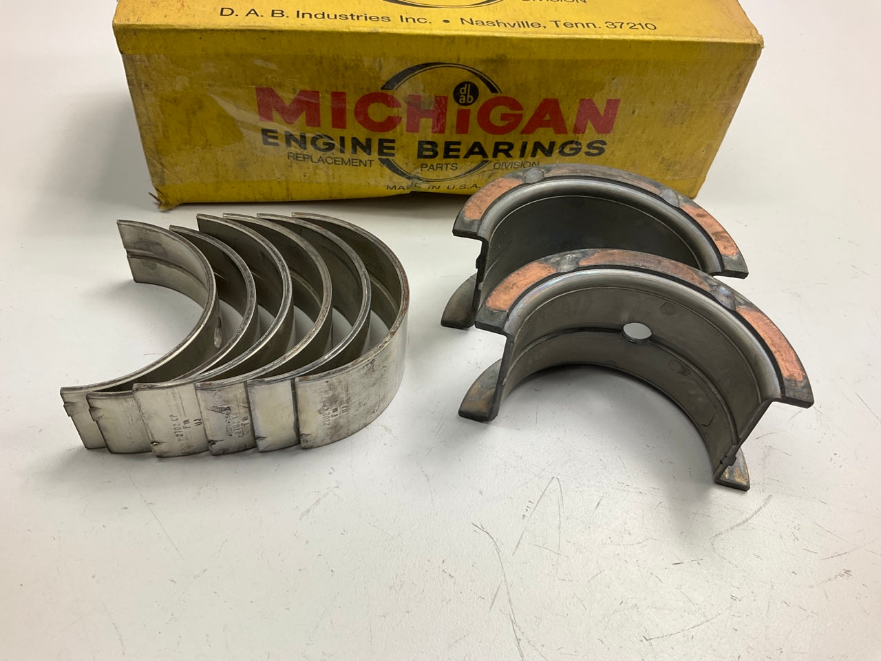 Michigan 1155P Engine Main Bearings STD For 1962-1976 Jeep AMC 230-L6