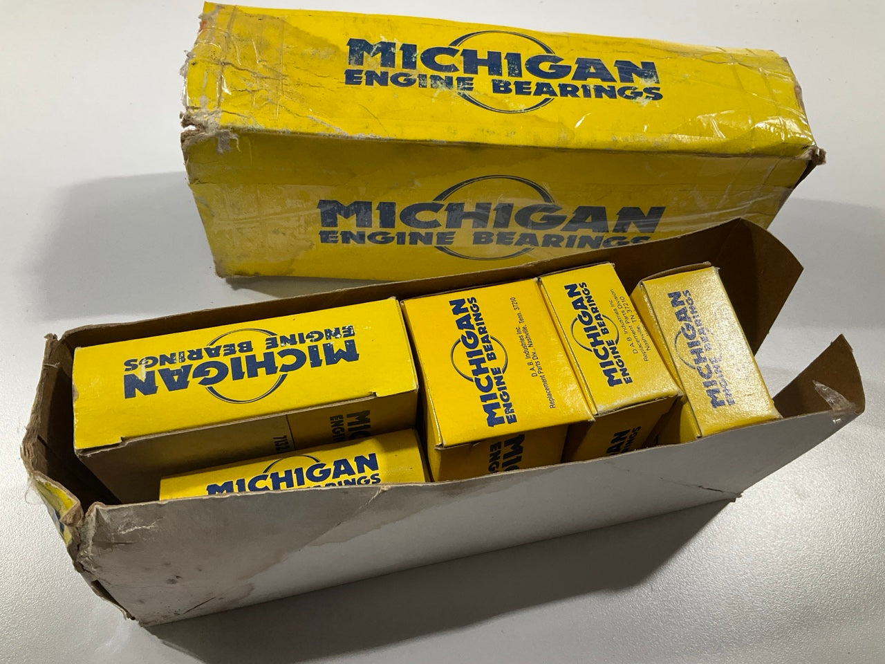 Michigan 2024P Engine Main Bearings - Standard For 1974-2003 Chrysler 318 5.2L