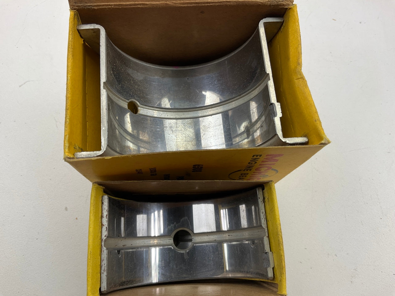 Michigan 546-010 Engine Main Bearings .010'' 1948-1953 Ford 239 255 Flathead V8