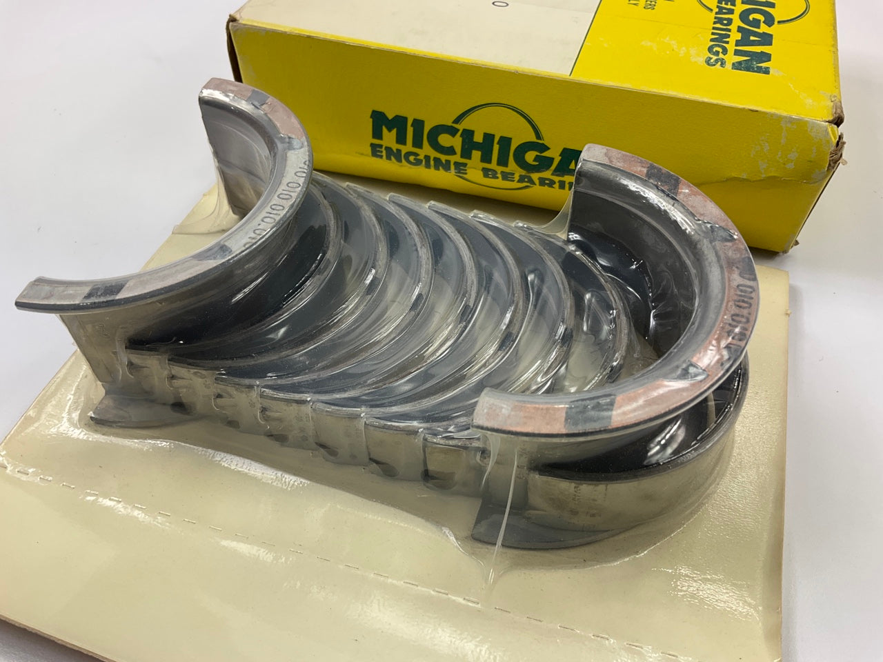 Michigan R1926TK010 Engine Main Bearings .010'' 1970-1980 Chevrolet GMC 400-V8