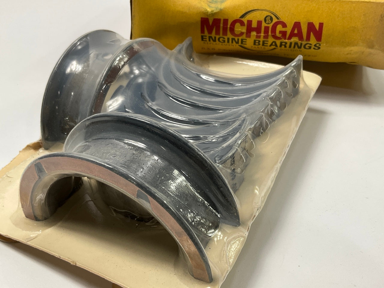 Michigan R1927P-010 Main Bearings .010'' 1966-1972 AMC 287 290 304 343 360 390