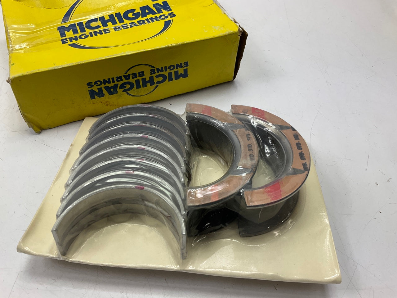 Michigan R1979P Main Bearings - Standard For 1969-1997 Ford 351W 351M 400-V8