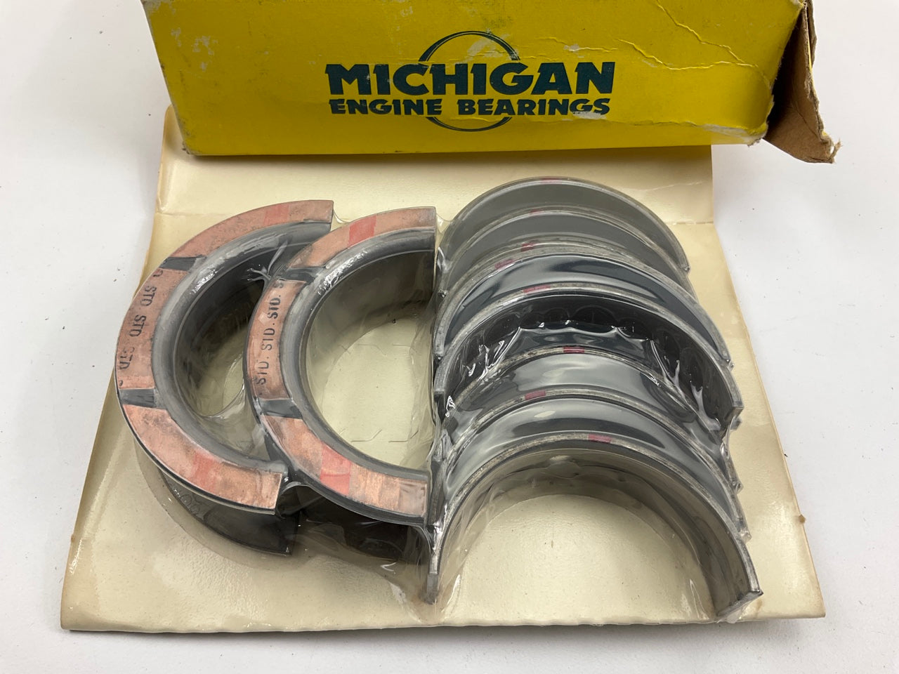 Michigan R2024P Engine Main Bearings STANDARD For 1975-1987 Dodge 318 5.2L