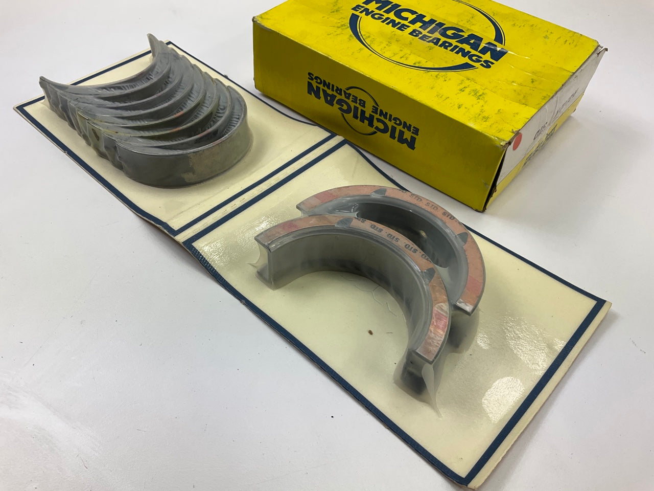 Michigan R2202K Engine Main Bearings STANDARD 1966-1980 Buick 340 350-V8