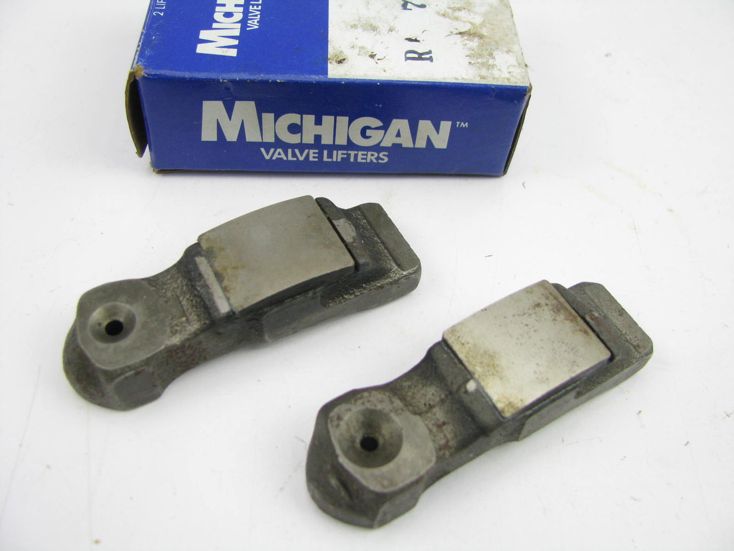 (2) Michigan R700 Engine Rocker Arm For 1981-1987 Chrysler 2.2L 2.5L