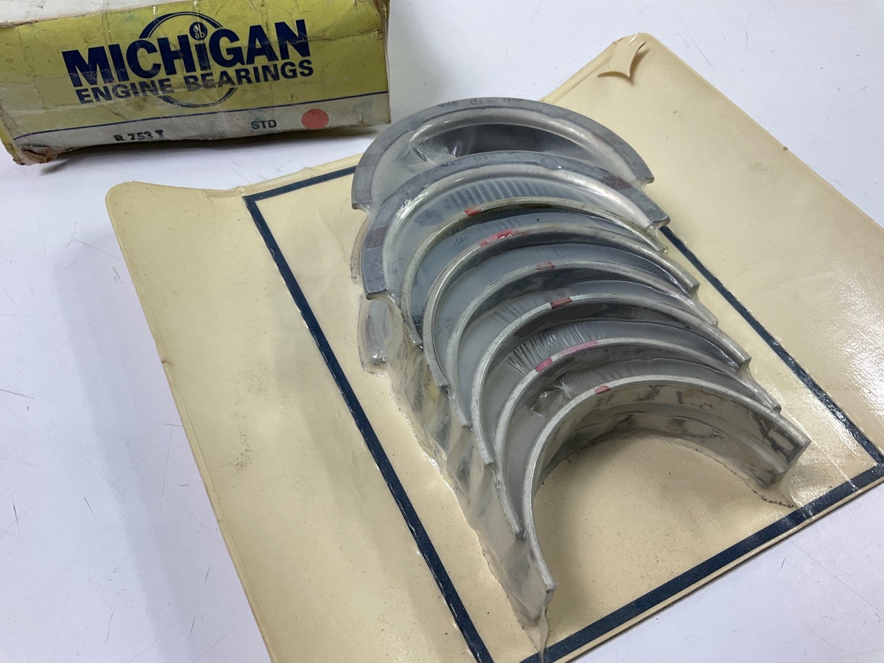 Michigan R753T Engine Main Bearings - Standard 1953-1955 Chevrolet 235 236-L6