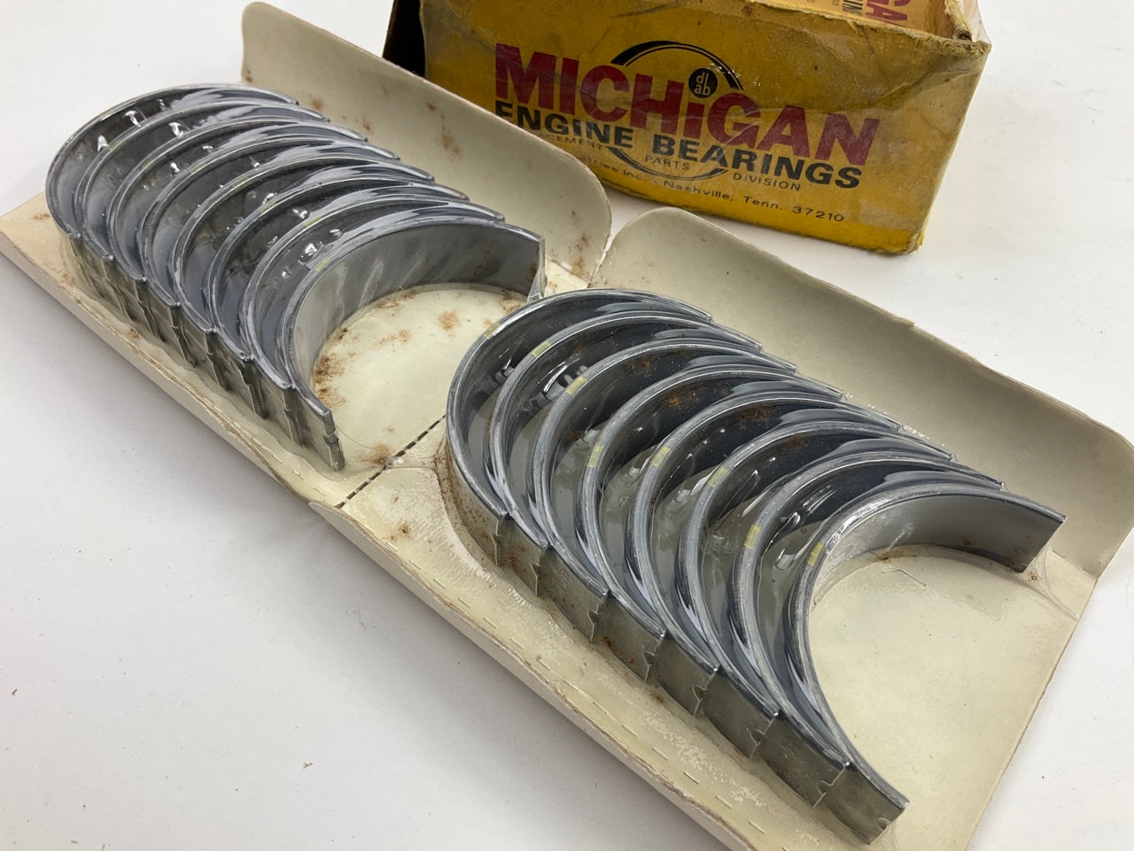 Michigan R8230CAP 0.030'' Connecting Rod Bearing Set - 1958-1981 Ford FE 352-428