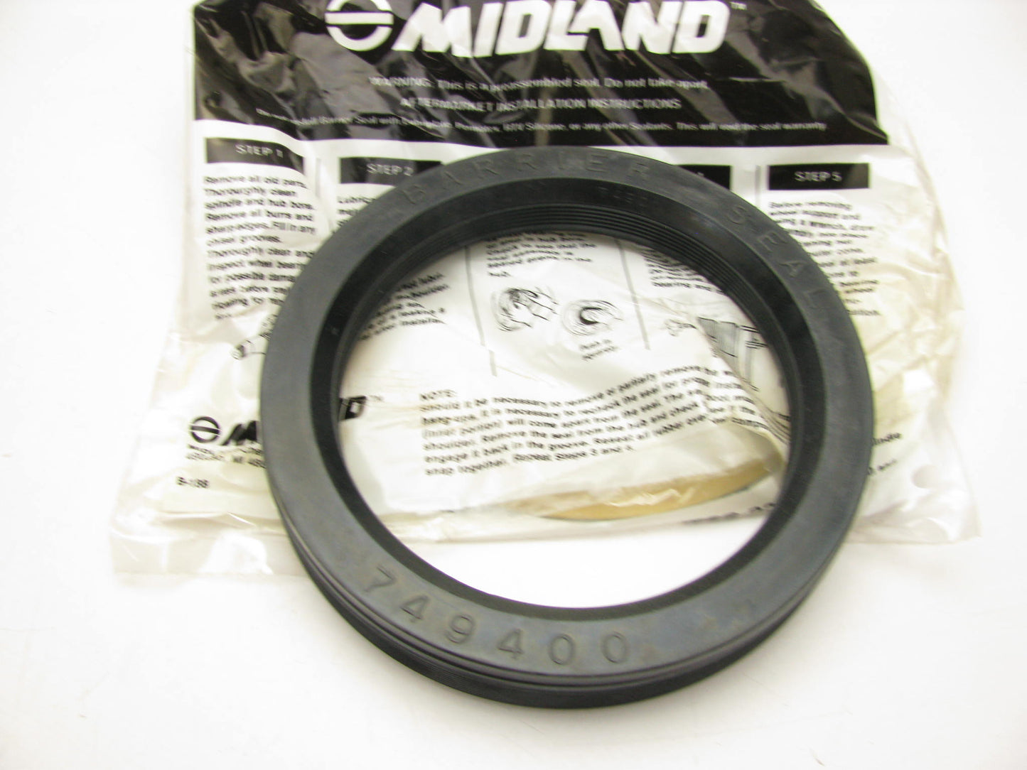 Midland 749400 Wheel Oil Seal - 5.756'' OD X 4.375'' ID X 1.016'' Wide