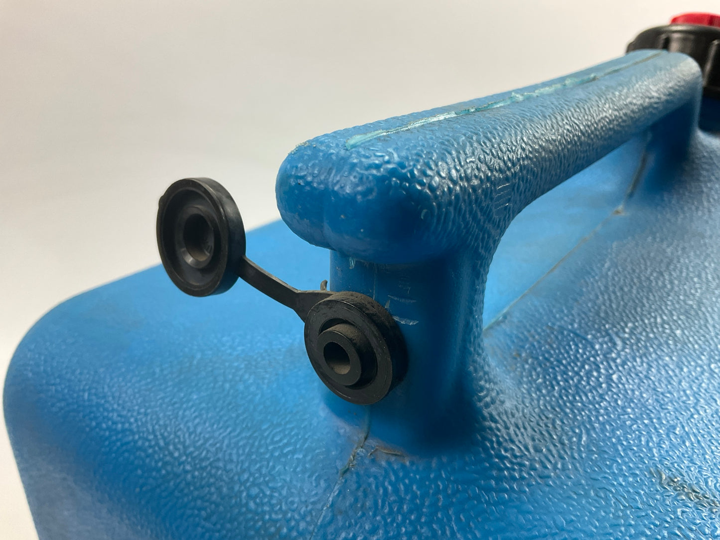 Midwest Can 7500 5-gallon Blue Plastic Kerosene Fuel Can