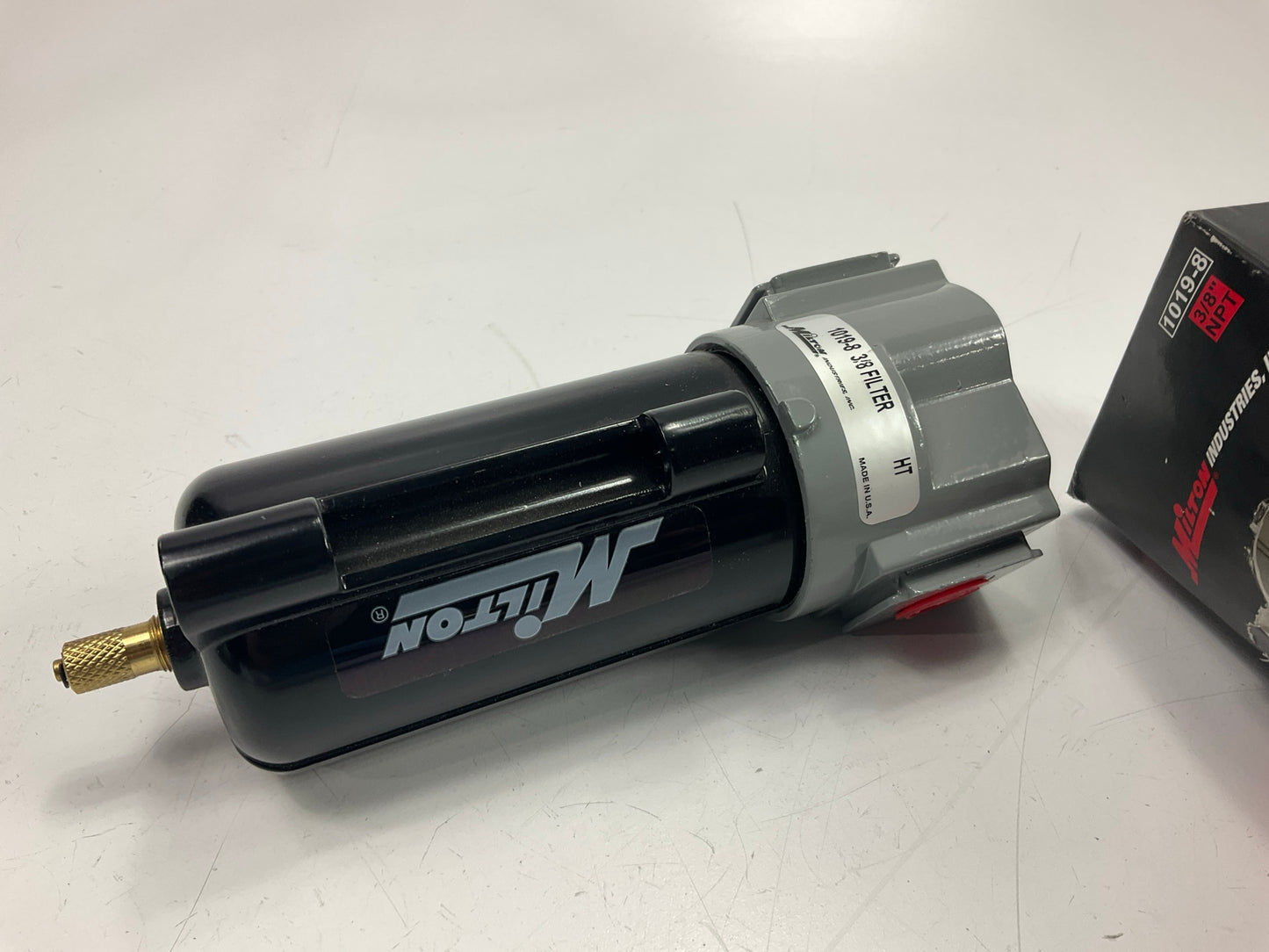 Milton 1019-8 3/8'' NPT Metal FRL Filter