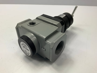 Milton 1026-8 3/4'' NPT High Pressure FRL Regulator